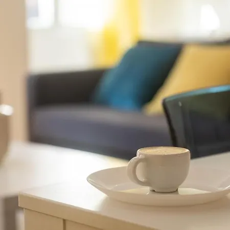 Modern, Stylish With Balcony Апартаменты