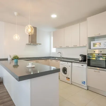 Modern, Stylish With Balcony * Валенсия