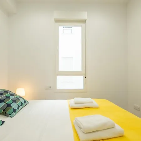 Modern, Stylish With Balcony Апартаменты *