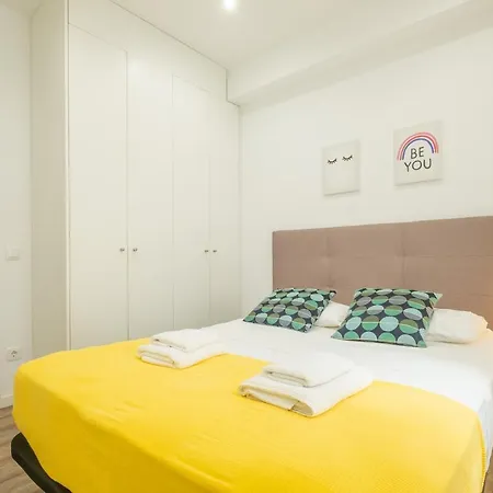 Modern, Stylish With Balcony Valencia