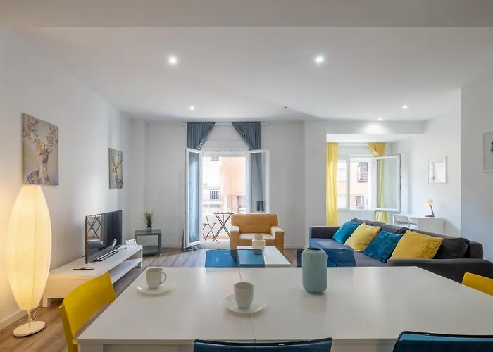 Modern, Stylish With Balcony Apartament Walencja