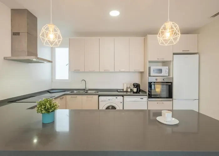 Modern, Stylish With Balcony Apartament Walencja