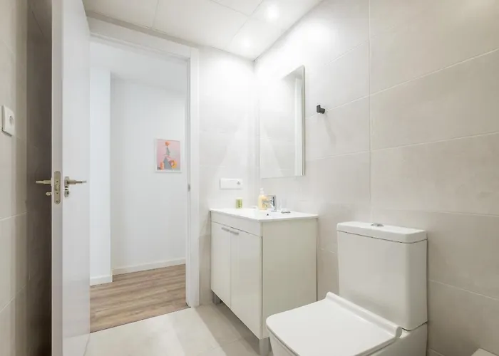 Modern, Stylish With Balcony Walencja