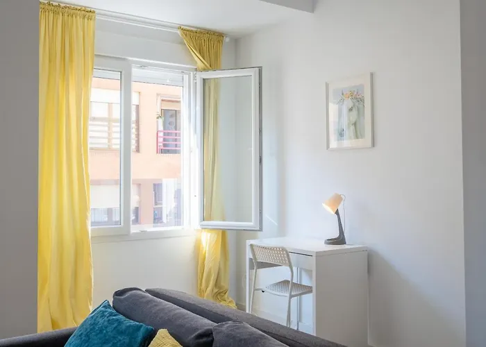 Modern, Stylish With Balcony Apartament *