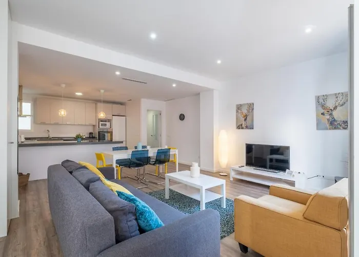 Modern, Stylish With Balcony Walencja