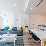 Modern, Stylish With Balcony Апартаменты *